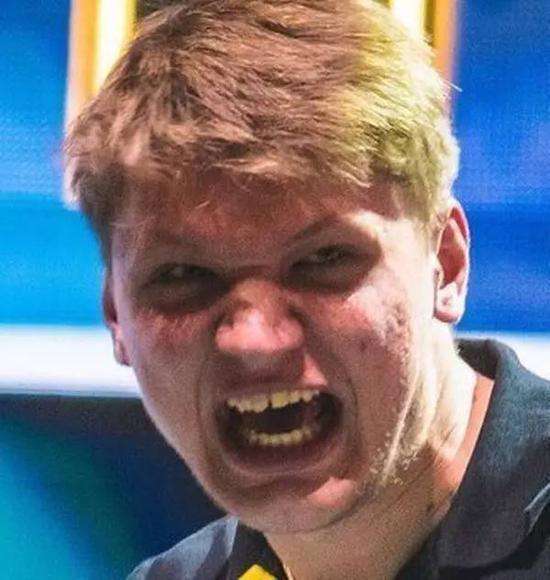 明天的首发阵容： Weibo Gaming 与 Ultra Prime 的第二场比赛，赛前SOLO Xiaohu 对阵1Jiang